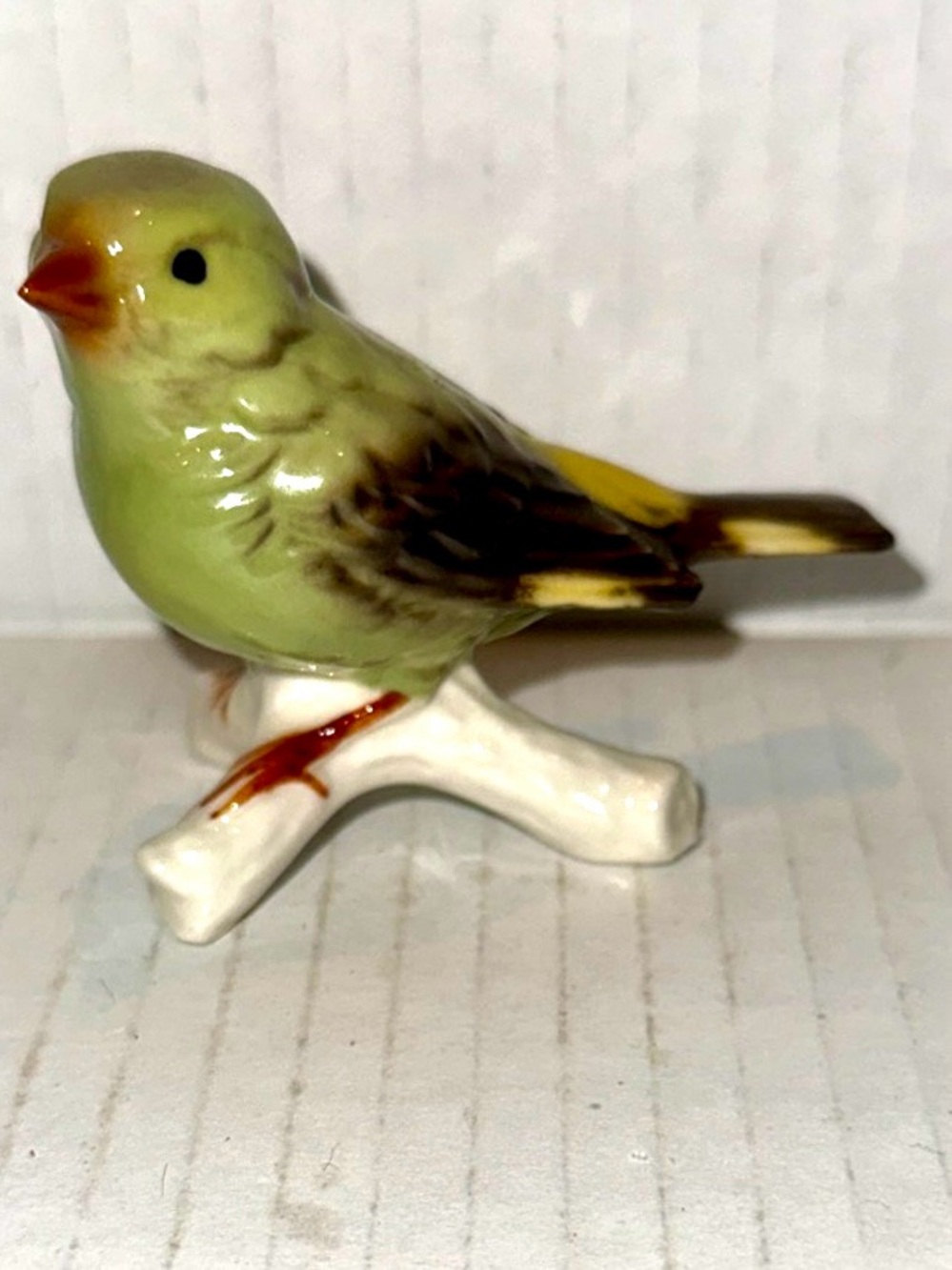 Vintage Goebel Green Finch Ceramic Bird Figurine 2.5 Germany 38026